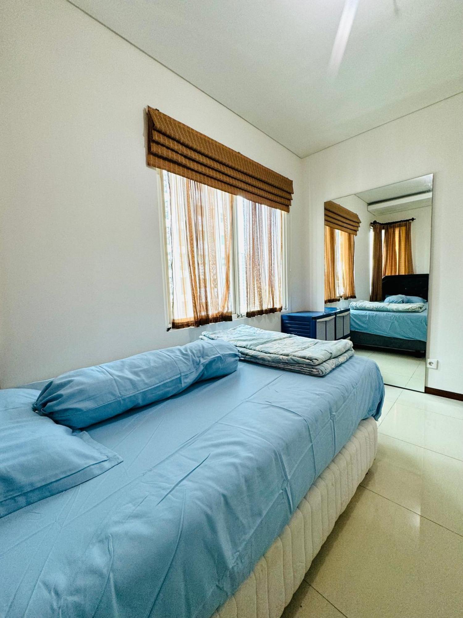 Apartment Stunning High Floor Cozy Near Grand Indonesia *