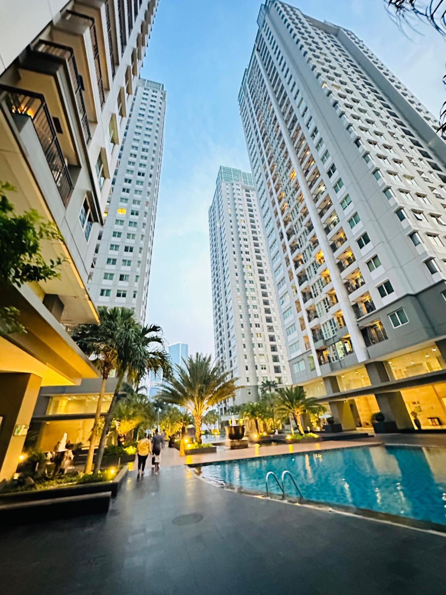 Stunning High Floor Cozy Near Grand Indonesia Apartment